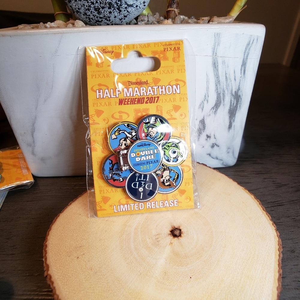 Disney Pin- 2017 Half Marathon